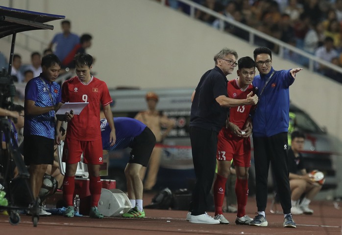 Ông Troussier ra đi, VFF thì sao?- Ảnh 1.