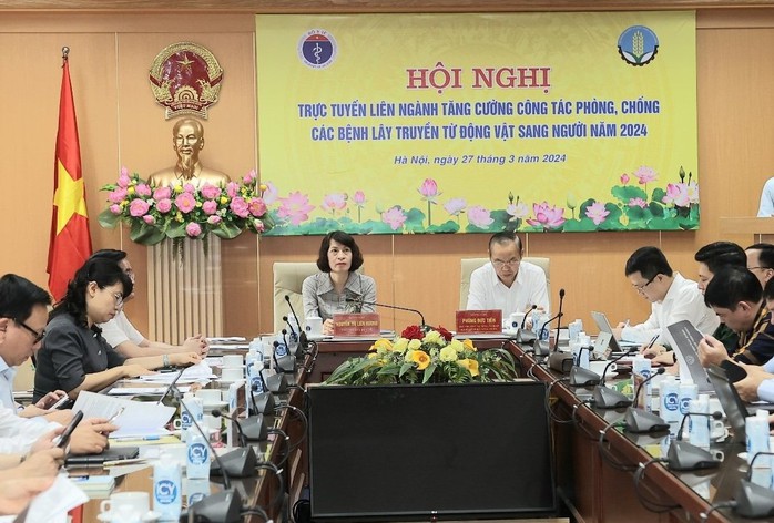 Cảnh giác cúm gia cầm, bệnh dại diễn biến phức tạp- Ảnh 1. Cảnh giác cúm gia cầm, bệnh dại diễn biến phức tạp- Ảnh 1.