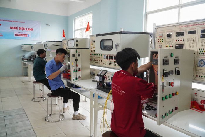 Doanh nghiệp đặt hàng nguồn nhân lực, trường nghề không dám nhận thêm- Ảnh 1.