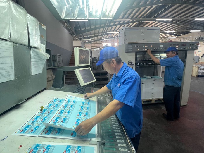 Để có nguồn nhân lực chất lượng cao, Công ty CP In số 7 liên kết với các trường đại học tạo điều kiện cho sinh viên đến thực tập, tặng học bổng