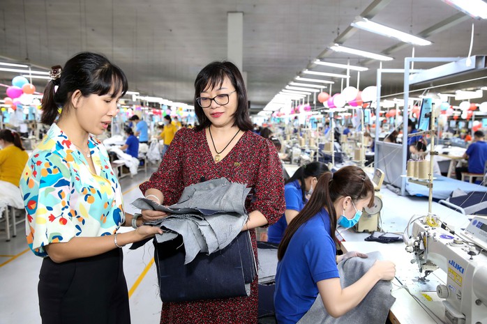 NÂNG BƯỚC NGƯỜI LAO ĐỘNG: Tạo khác biệt để thành công- Ảnh 1. NÂNG BƯỚC NGƯỜI LAO ĐỘNG: Tạo khác biệt để thành công- Ảnh 1.