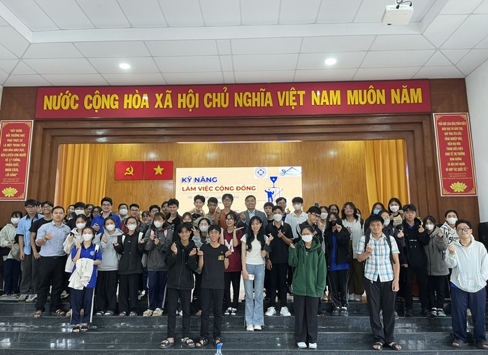 Vì sao bộ bình trà truyền thống Việt Nam có 6 chung?- Ảnh 3. Vì sao bộ bình trà truyền thống Việt Nam có 6 chung?- Ảnh 3.
