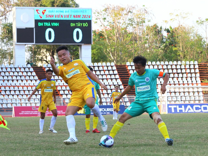 Sinh viên 6 trường đại học ở miền Tây tranh tài tại giải bóng đá lớn- Ảnh 5. Sinh viên 6 trường đại học ở miền Tây tranh tài tại giải bóng đá lớn- Ảnh 5.