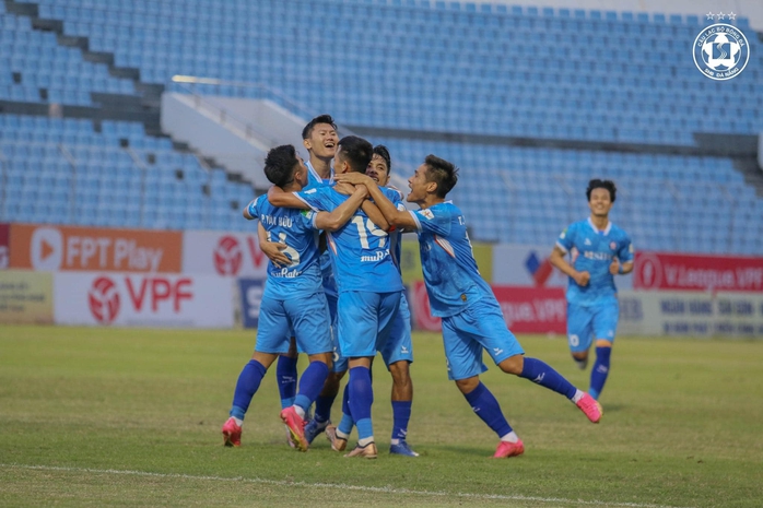 Giải Hạng Nhất quốc gia: Đà Nẵng sẽ sớm trở lại V-League!- Ảnh 2. Giải Hạng Nhất quốc gia: Đà Nẵng sẽ sớm trở lại V-League!- Ảnh 2.