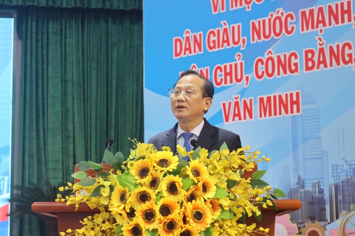 Huyện Bình Chánh phát động phong trào thi đua yêu nước- Ảnh 1. Huyện Bình Chánh phát động phong trào thi đua yêu nước- Ảnh 1.
