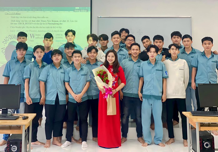 Bỏ phụ cấp thâm niên, lương giáo viên lâu năm có giảm?- Ảnh 3. Bỏ phụ cấp thâm niên, lương giáo viên lâu năm có giảm?- Ảnh 3.