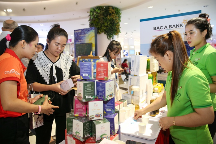Sản phẩm cà phê chế biến như rang xay, hòa tan... của Việt Nam ngày càng đa dạng, được lòng người tiêu dùng Ảnh: HOÀNG TRIỀU Sản phẩm cà phê chế biến như rang xay, hòa tan... của Việt Nam ngày càng đa dạng, được lòng người tiêu dùng Ảnh: HOÀNG TRIỀU
