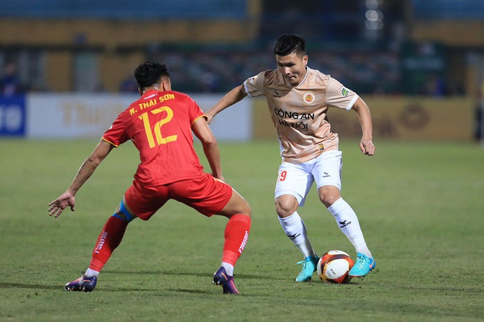 V-League hứa hẹn kịch tính trong ngày trở lại thi đấu- Ảnh 1. V-League hứa hẹn kịch tính trong ngày trở lại thi đấu- Ảnh 1.