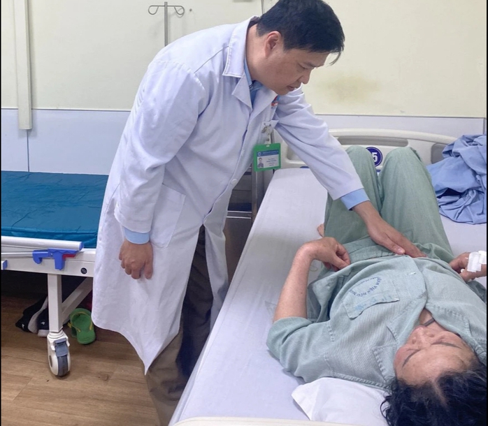 Đau bụng nhiều năm, phát hiện vòng tránh thai lạc trong ổ bụng- Ảnh 2. Đau bụng nhiều năm, phát hiện vòng tránh thai lạc trong ổ bụng- Ảnh 2.