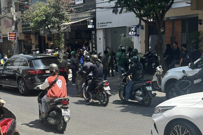 Lên mạng xã hội tìm con, người mẹ bị yêu cầu đưa 6.000 USD- Ảnh 1. Lên mạng xã hội tìm con, người mẹ bị yêu cầu đưa 6.000 USD- Ảnh 1.