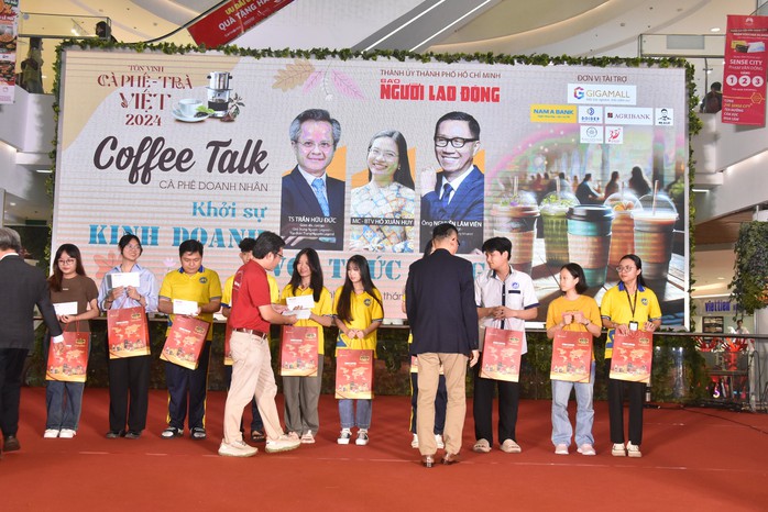 Coffee Talk: Khởi sự kinh doanh với thức uống- Ảnh 14. Coffee Talk: Khởi sự kinh doanh với thức uống- Ảnh 14.