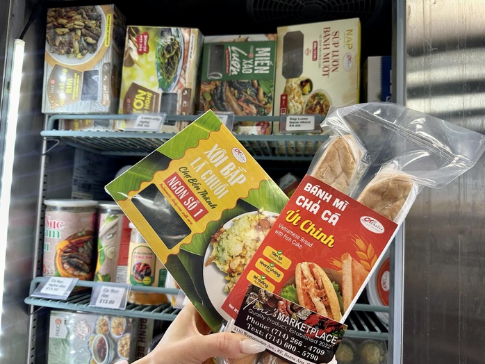 Bánh mì chả cá, xôi bắp và nhiều món ăn đường phố Việt Nam đã có mặt ở Mỹ- Ảnh 2. Bánh mì chả cá, xôi bắp và nhiều món ăn đường phố Việt Nam đã có mặt ở Mỹ- Ảnh 2.