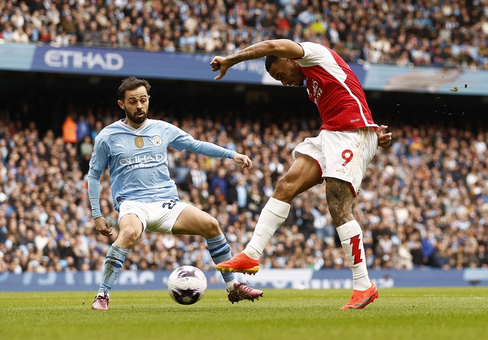 Man City chia điểm Arsenal, Liverpool hưởng lợi lớn- Ảnh 2. Man City chia điểm Arsenal, Liverpool hưởng lợi lớn- Ảnh 2.