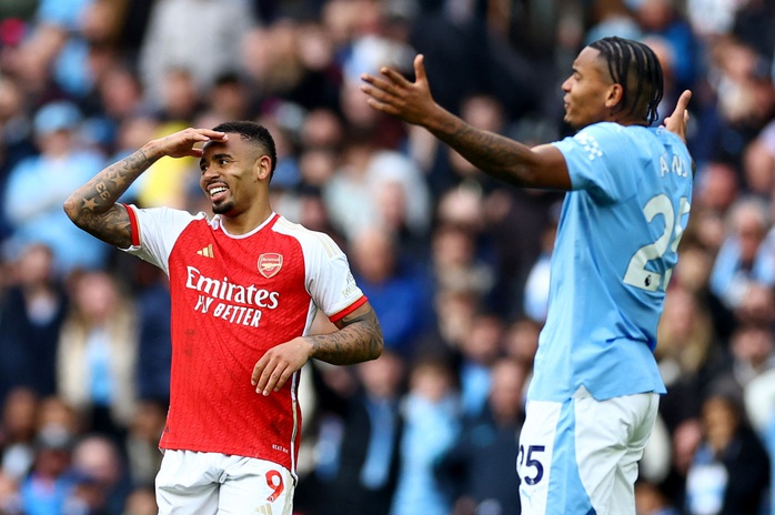 Man City chia điểm Arsenal, Liverpool hưởng lợi lớn- Ảnh 4. Man City chia điểm Arsenal, Liverpool hưởng lợi lớn- Ảnh 4.