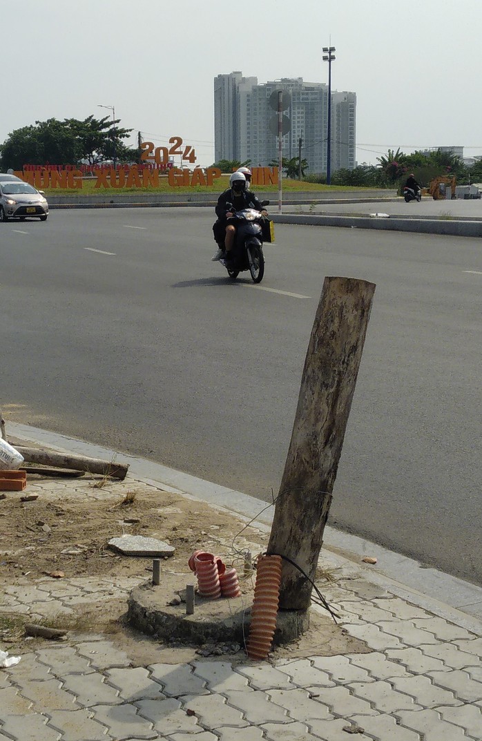 Bẫy trên đường- Ảnh 1. Bẫy trên đường- Ảnh 1.