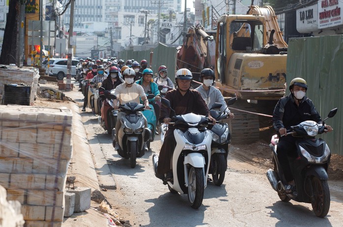 Lô cốt trên đường Võ Văn Ngân (TP Thủ Đức) ảnh: Anh Vũ Lô cốt trên đường Võ Văn Ngân (TP Thủ Đức) ảnh: Anh Vũ