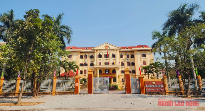 Quảng Bình: Cho thôi việc nữ cán bộ Tòa án Quảng Bình: Cho thôi việc nữ cán bộ Tòa án