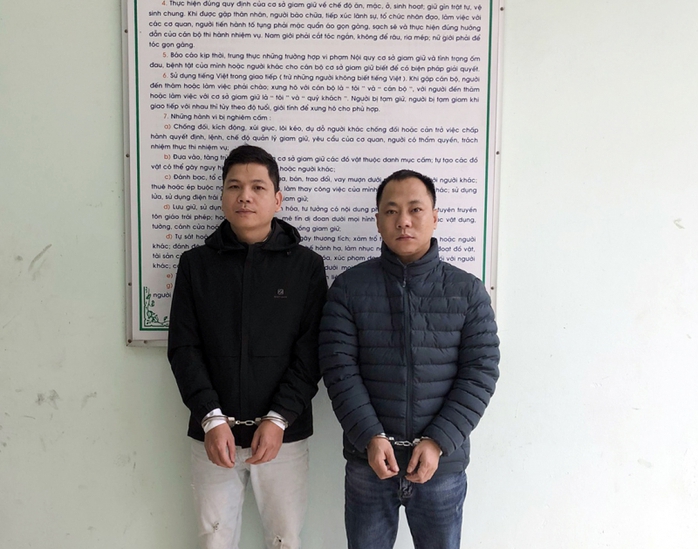Xin bỏ qua vi phạm không được, 2 thanh niên tấn công CSGT- Ảnh 3. Xin bỏ qua vi phạm không được, 2 thanh niên tấn công CSGT- Ảnh 3.