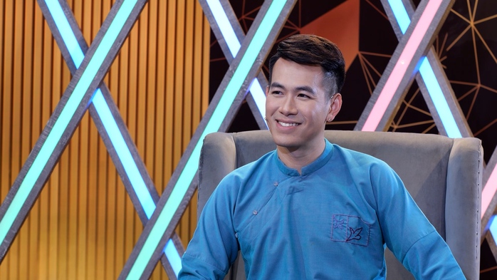 Ca sĩ Hồ Trung Dũng: 