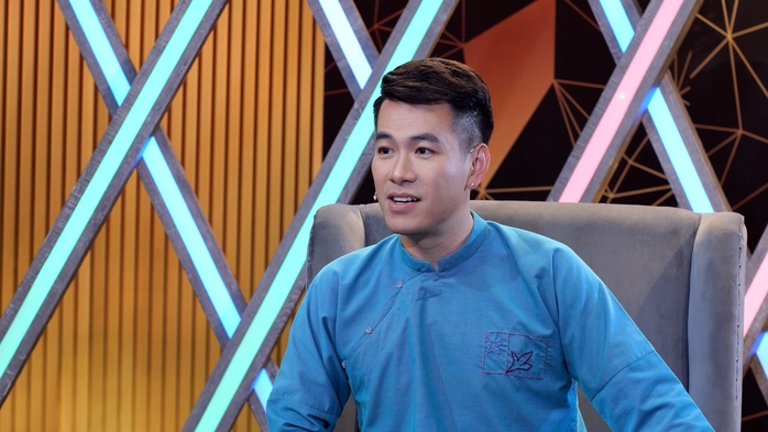 Ca sĩ Hồ Trung Dũng: 