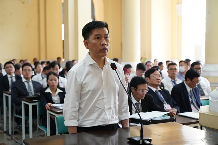 Hình ảnh bà Trương Mỹ Lan và đồng phạm trong ngày đầu xét xử- Ảnh 12. Hình ảnh bà Trương Mỹ Lan và đồng phạm trong ngày đầu xét xử- Ảnh 12.