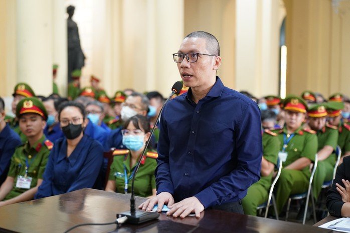 Hình ảnh bà Trương Mỹ Lan và đồng phạm trong ngày đầu xét xử- Ảnh 8. Hình ảnh bà Trương Mỹ Lan và đồng phạm trong ngày đầu xét xử- Ảnh 8.