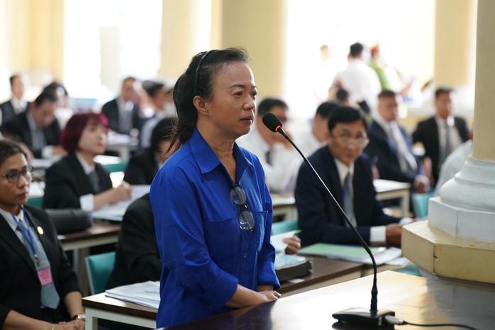 Hình ảnh bà Trương Mỹ Lan và đồng phạm trong ngày đầu xét xử- Ảnh 7. Hình ảnh bà Trương Mỹ Lan và đồng phạm trong ngày đầu xét xử- Ảnh 7.