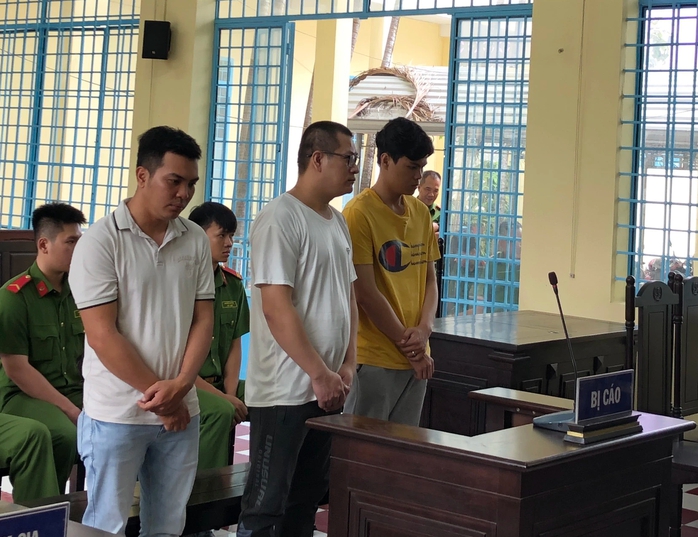 Cần Thơ: Phạt tù 3 cựu cán bộ, chiến sĩ trại tạm giam- Ảnh 1. Cần Thơ: Phạt tù 3 cựu cán bộ, chiến sĩ trại tạm giam- Ảnh 1.