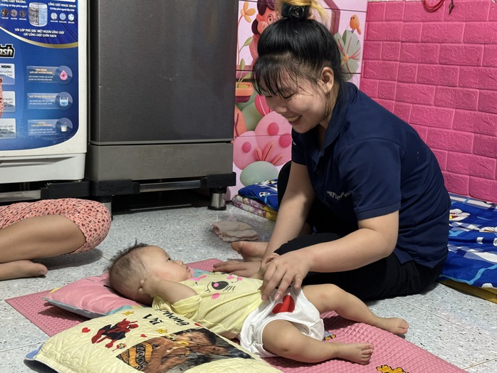 Ở quê có KCN, công nhân vẫn quyết bám trụ lại các thành phố lớn- Ảnh 3. Ở quê có KCN, công nhân vẫn quyết bám trụ lại các thành phố lớn- Ảnh 3.