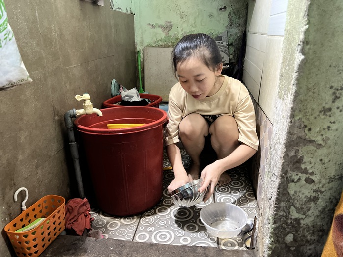 Ở quê có KCN, công nhân vẫn quyết bám trụ lại các thành phố lớn- Ảnh 1. Ở quê có KCN, công nhân vẫn quyết bám trụ lại các thành phố lớn- Ảnh 1.