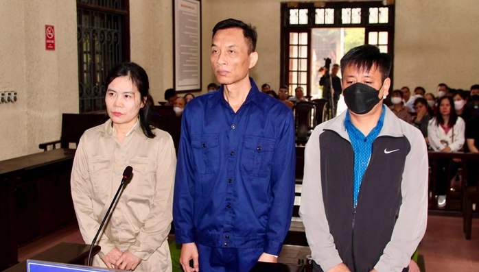 Chiếm đoạt hơn 220 triệu đồng từ nâng giá quà Tết tặng đoàn viên, NLĐ- Ảnh 1. Chiếm đoạt hơn 220 triệu đồng từ nâng giá quà Tết tặng đoàn viên, NLĐ- Ảnh 1.