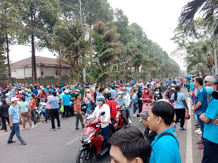 Thực hư chuyện hơn 1.500 công nhân ngừng việc đòi cải thiện bữa ăn và thưởng lương tháng 13- Ảnh 1. Thực hư chuyện hơn 1.500 công nhân ngừng việc đòi cải thiện bữa ăn và thưởng lương tháng 13- Ảnh 1.