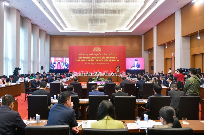 Đề nghị Chính phủ có giải pháp điều tiết giá nhà ở- Ảnh 2. Đề nghị Chính phủ có giải pháp điều tiết giá nhà ở- Ảnh 2.