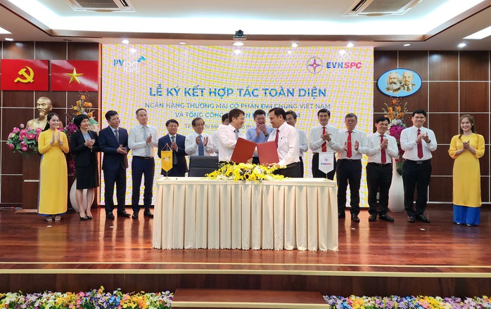EVNSPC ký kết hợp tác toàn diện với PVcombank- Ảnh 1. EVNSPC ký kết hợp tác toàn diện với PVcombank- Ảnh 1.