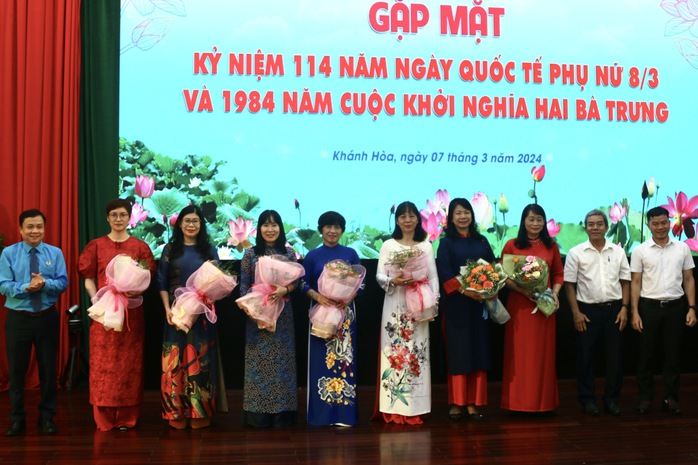 Trao giải cuộc thi nữ đoàn viên, người lao động duyên dáng, thanh lịch- Ảnh 1. Trao giải cuộc thi nữ đoàn viên, người lao động duyên dáng, thanh lịch- Ảnh 1.
