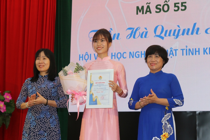 Trao giải cuộc thi nữ đoàn viên, người lao động duyên dáng, thanh lịch- Ảnh 7. Trao giải cuộc thi nữ đoàn viên, người lao động duyên dáng, thanh lịch- Ảnh 7.