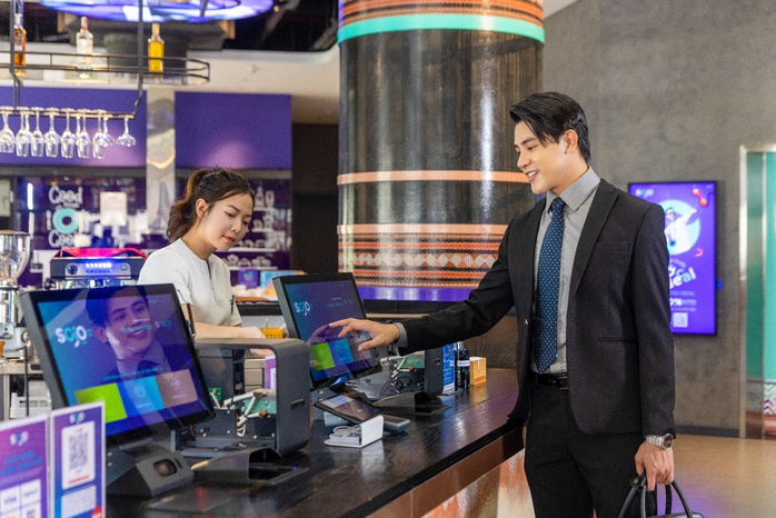 ROX Group đầu tư chuyên sâu vào nền tảng con người và công nghệ- Ảnh 3. ROX Group đầu tư chuyên sâu vào nền tảng con người và công nghệ- Ảnh 3.