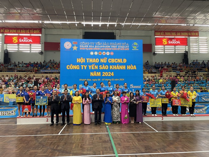 Sôi nổi hội thao nữ Yến sào Khánh Hòa- Ảnh 5. Sôi nổi hội thao nữ Yến sào Khánh Hòa- Ảnh 5.