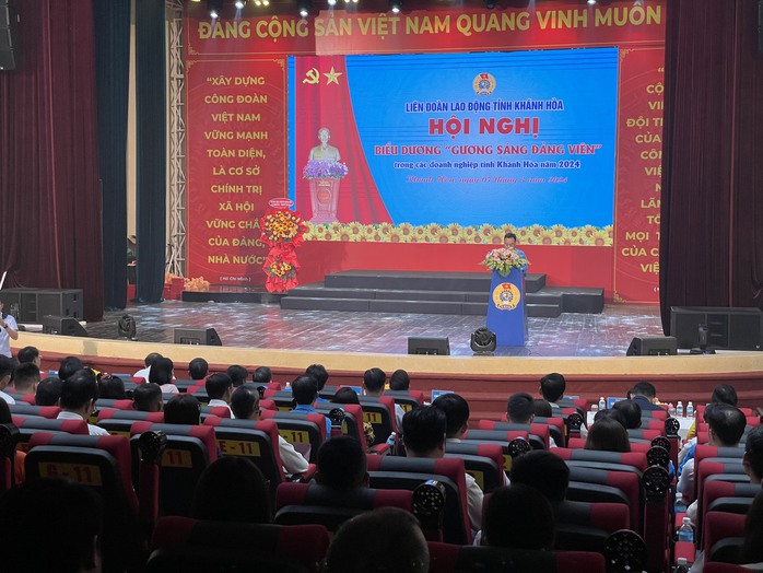 Biểu dương 94 “Gương sáng đảng viên” trong các doanh nghiệp- Ảnh 1. Biểu dương 94 “Gương sáng đảng viên” trong các doanh nghiệp- Ảnh 1.