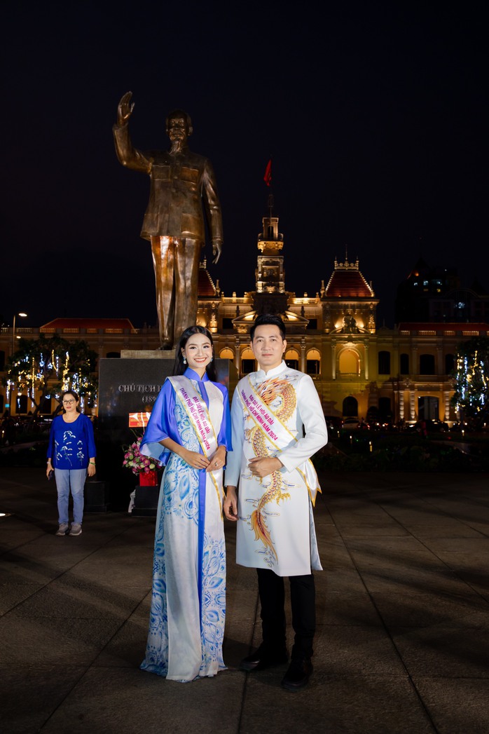 Hoa hậu Nguyễn Thanh Hà tự tin nhất là khi diện áo dài- Ảnh 1. Hoa hậu Nguyễn Thanh Hà tự tin nhất là khi diện áo dài- Ảnh 1.