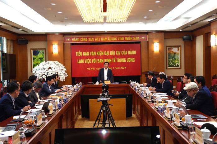 Tiểu ban Văn kiện Đại hội XIV làm việc với Ban Kinh tế Trung ương- Ảnh 1. Tiểu ban Văn kiện Đại hội XIV làm việc với Ban Kinh tế Trung ương- Ảnh 1.