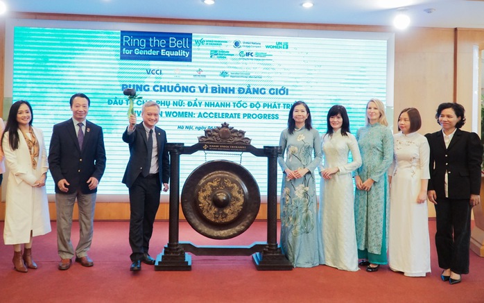 BIDV hưởng ứng chiến dịch “Rung chuông vì Bình đẳng giới”- Ảnh 1. BIDV hưởng ứng chiến dịch “Rung chuông vì Bình đẳng giới”- Ảnh 1.