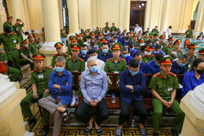 Xét xử vụ Vạn Thịnh Phát: Đoàn thanh tra, giám sát nhận tiền, bưng bít sai phạm- Ảnh 1. Xét xử vụ Vạn Thịnh Phát: Đoàn thanh tra, giám sát nhận tiền, bưng bít sai phạm- Ảnh 1.
