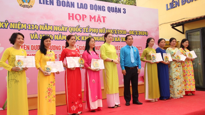 Nhiều hoạt động tôn vinh nữ CNVC-LĐ- Ảnh 2. Nhiều hoạt động tôn vinh nữ CNVC-LĐ- Ảnh 2.