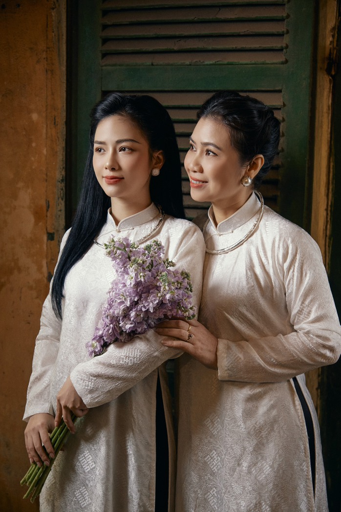 Dương Hoàng Yến hiếm hoi tiết lộ gia cảnh- Ảnh 1. Dương Hoàng Yến hiếm hoi tiết lộ gia cảnh- Ảnh 1.