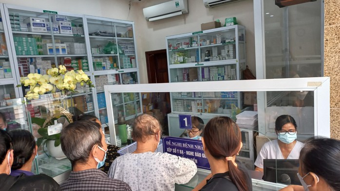 Tình trạng thiếu thuốc kéo dài tại nhiều cơ sở y tế đã ảnh hưởng đến quyền lợi của nhiều người bệnh Tình trạng thiếu thuốc kéo dài tại nhiều cơ sở y tế đã ảnh hưởng đến quyền lợi của nhiều người bệnh