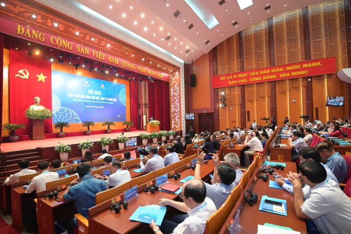 Kết hợp nuôi trồng biển với phát triển du lịch- Ảnh 1. Kết hợp nuôi trồng biển với phát triển du lịch- Ảnh 1.