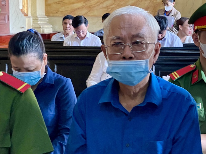Xét xử vụ chiếm đoạt tiền của Ngân hàng Đông Á: Buộc bị cáo Nguyễn Thị Ngọ nộp 1.236 tỉ đồng- Ảnh 1. Xét xử vụ chiếm đoạt tiền của Ngân hàng Đông Á: Buộc bị cáo Nguyễn Thị Ngọ nộp 1.236 tỉ đồng- Ảnh 1.