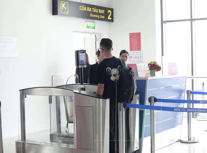 Chuyến bay đưa cô dâu Chuyến bay đưa cô dâu