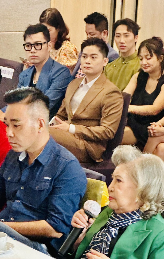 NSƯT Diệu Hiền nói về người bạn đã từng tặng bà kim cương quý- Ảnh 2. NSƯT Diệu Hiền nói về người bạn đã từng tặng bà kim cương quý- Ảnh 2.